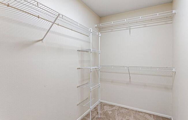 2 beds, 2 baths, 980 sqft, $2,300, Unit SR307