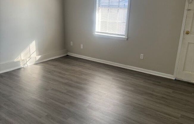 1 bed, 1 bath, 645 sqft, $645, Unit South - Unit 129