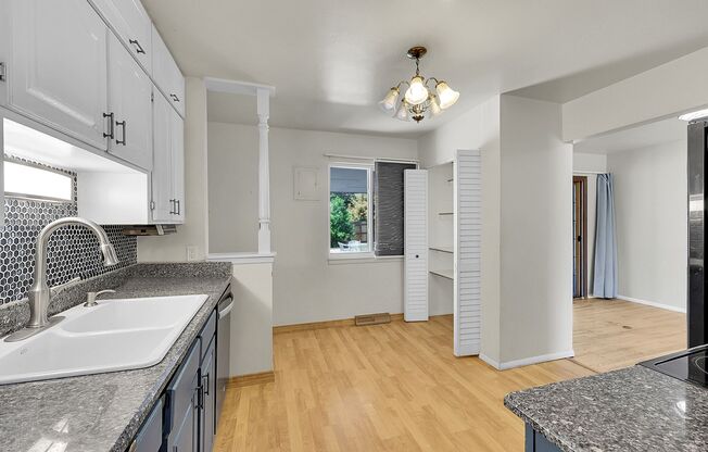 West Side Colorado Springs house, near parks!