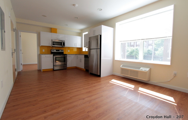 2 beds, 2 baths, 750 sqft, $1,985, Unit 207