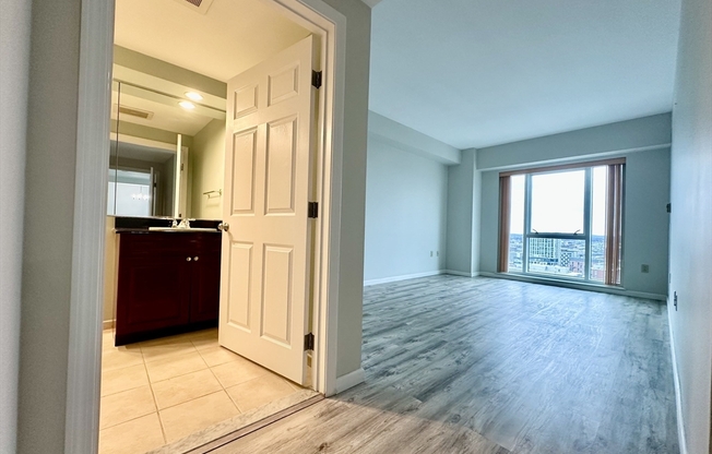 2 beds, 2 baths, 1,114 sqft, $4,200, Unit 2007