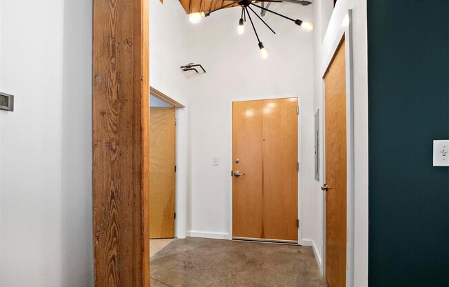 901 Washington Avenue #409