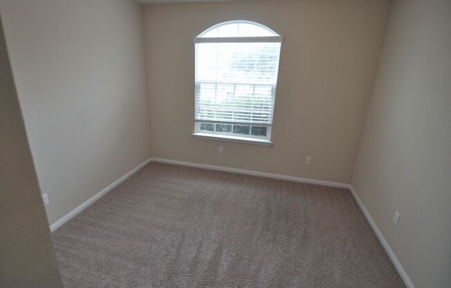 Spacious One-Story Home in Prime Hutto Location!