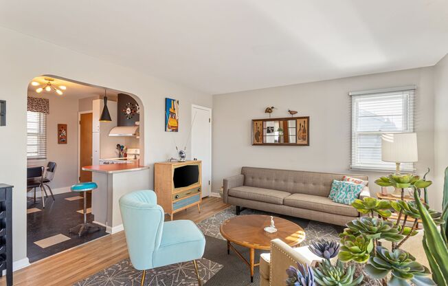 Beautiful Home In Underwood Park Neighborhood