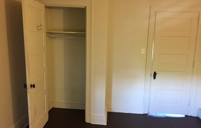 1 bed, 1 bath, $625, Unit Apt 3