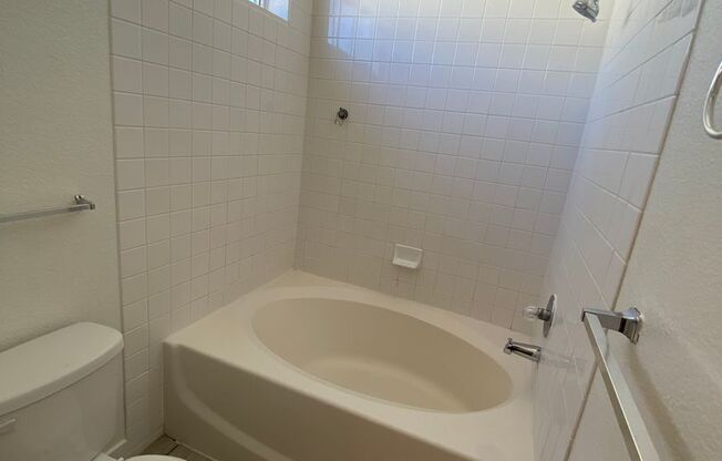 1 bed, 1.5 baths, $1,295, Unit UNIT # 2062