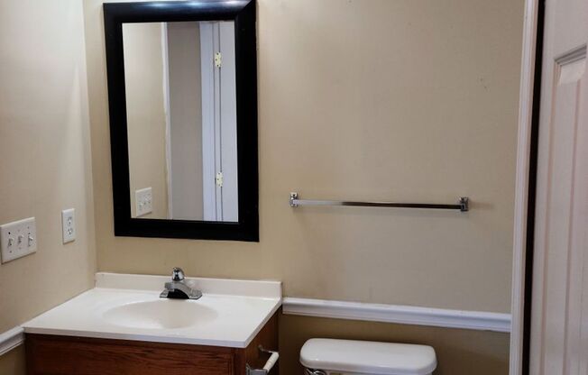 4 beds, 2 baths, 1,200 sqft, $3,280, Unit 2215 #53