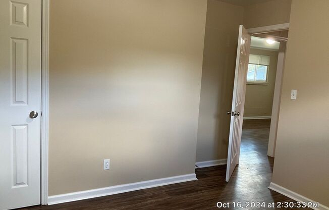 2 beds, 1 bath, 750 sqft, $1,295, Unit 05200-12