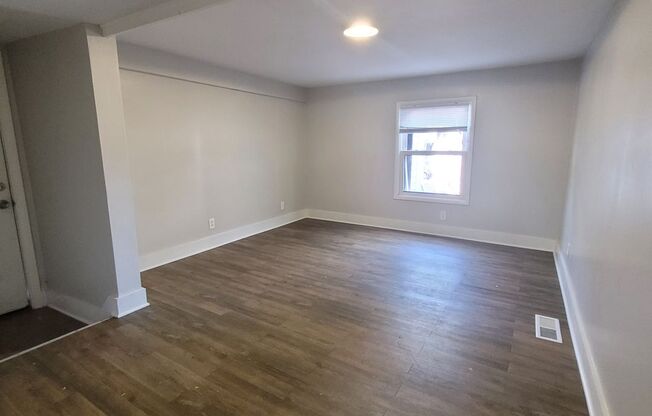 2 beds, 1 bath, 1,000 sqft, $1,100, Unit Down Rear