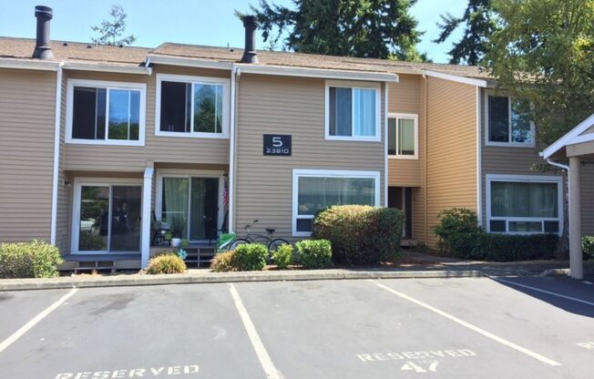 Practical 3 bedroom Des Moines Condo