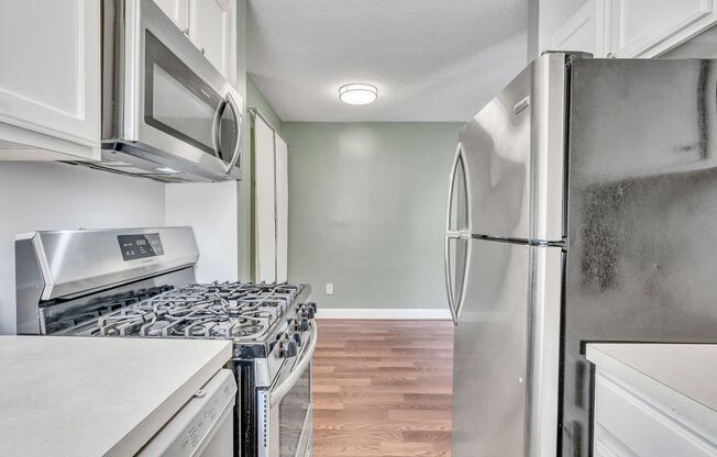 2 beds, 1 bath, $1,858