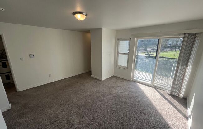 2 beds, 2 baths, 1,060 sqft, $2,995, Unit 3520 - 301