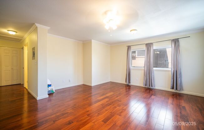 Upgraded Upstairs 3/2 Duplex in Wahiawa w/ Solar Panels & Carport