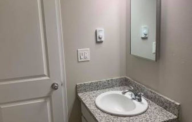 1 bed, 1 bath, 600 sqft, $1,450, Unit 24