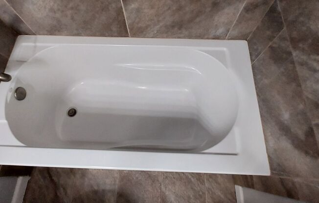 2 beds, 2 baths, 1,142 sqft, $1,360, Unit 31-202