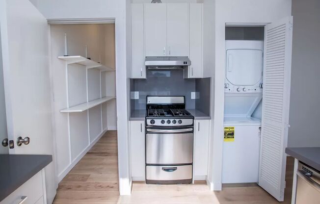 720 Baker Street (1292r)