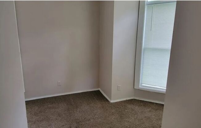 1 bed, 1 bath, 600 sqft, $775, Unit Unit 1