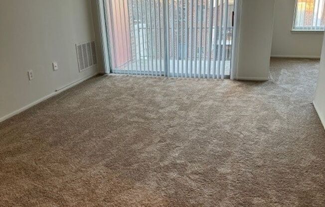 2 beds, 1 bath, 956 sqft, $1,695, Unit 00 - E- 6