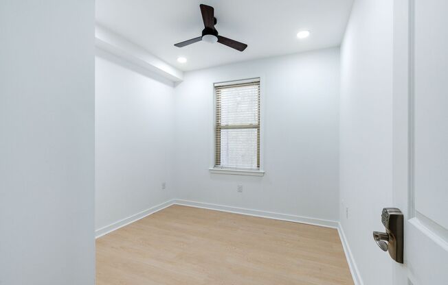 3 beds, 2 baths, 150 sqft, $1,975, Unit 1409-304