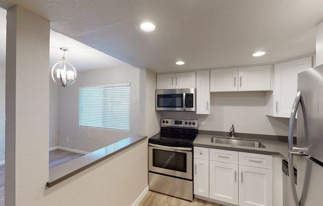 1 bed, 1 bath, 630 sqft, $920