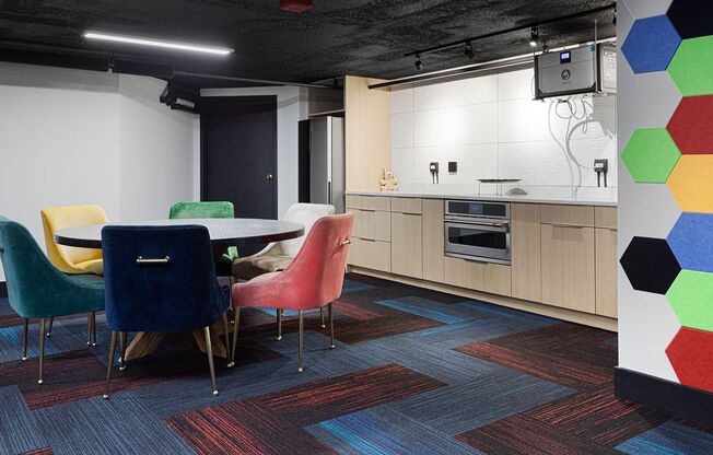 3 beds, 1.5 baths, 1,001 sqft, $3,250, Unit 6K