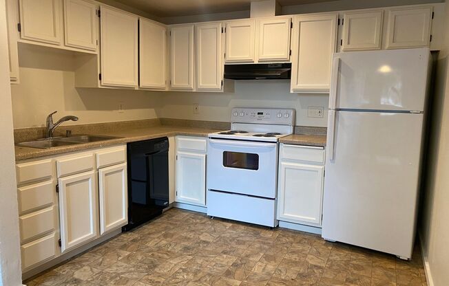 1 bed, 1 bath, 780 sqft, $1,549, Unit 103