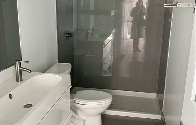 2 beds, 2 baths, 1,100 sqft, $4,395, Unit 202