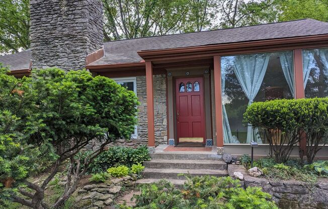 Belle Meade gem for anyone to call home!