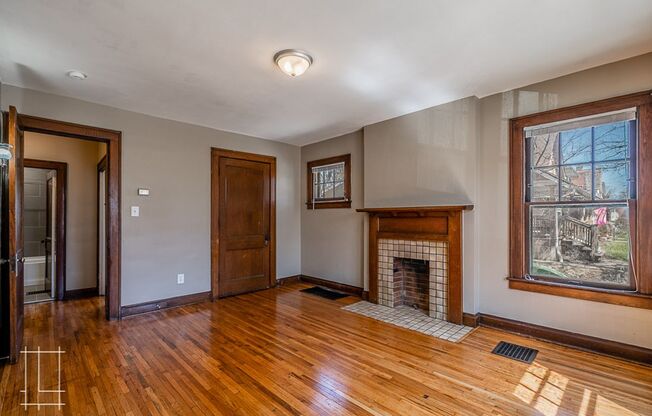 384 E. Maynard Ave