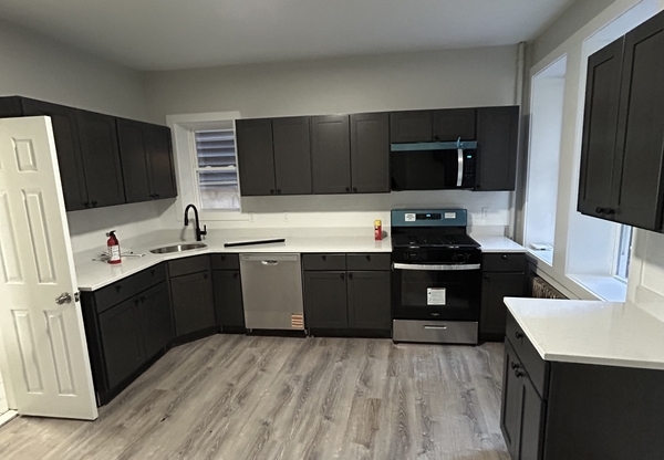 715 N 8 ST