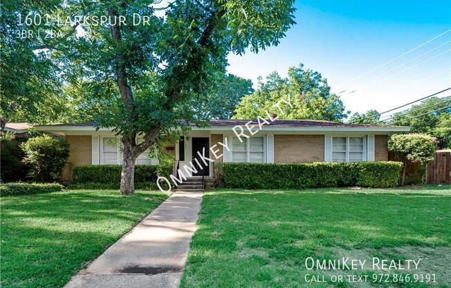 1601 LARKSPUR DR