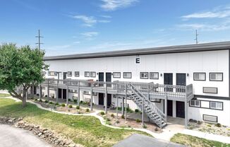 Brookhaven Apartments