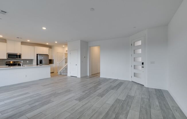 3 beds, 3 baths, $2,750, Unit UNIT 1140