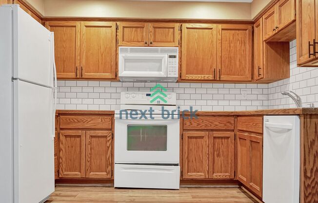 2 BEDS & 2 BATH CONDO FOR RENT