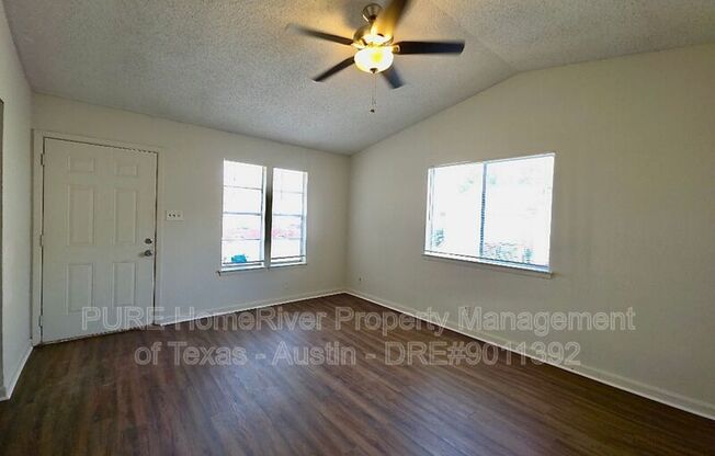 801 COUNTRY AIRE DR