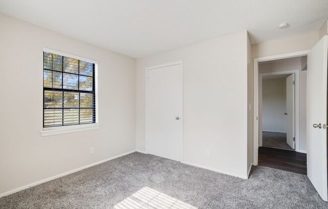 2 beds, 1 bath, 841 sqft, $1,045, Unit 511 P