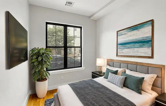 14 LOCUST ST