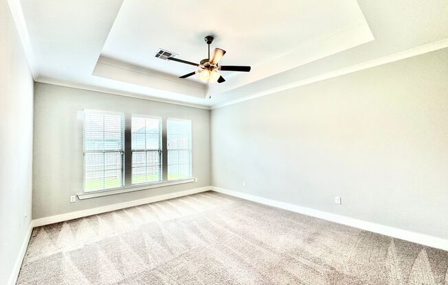 Warm Elegance in The Willows - 4Bedroom 2Bath Family Haven