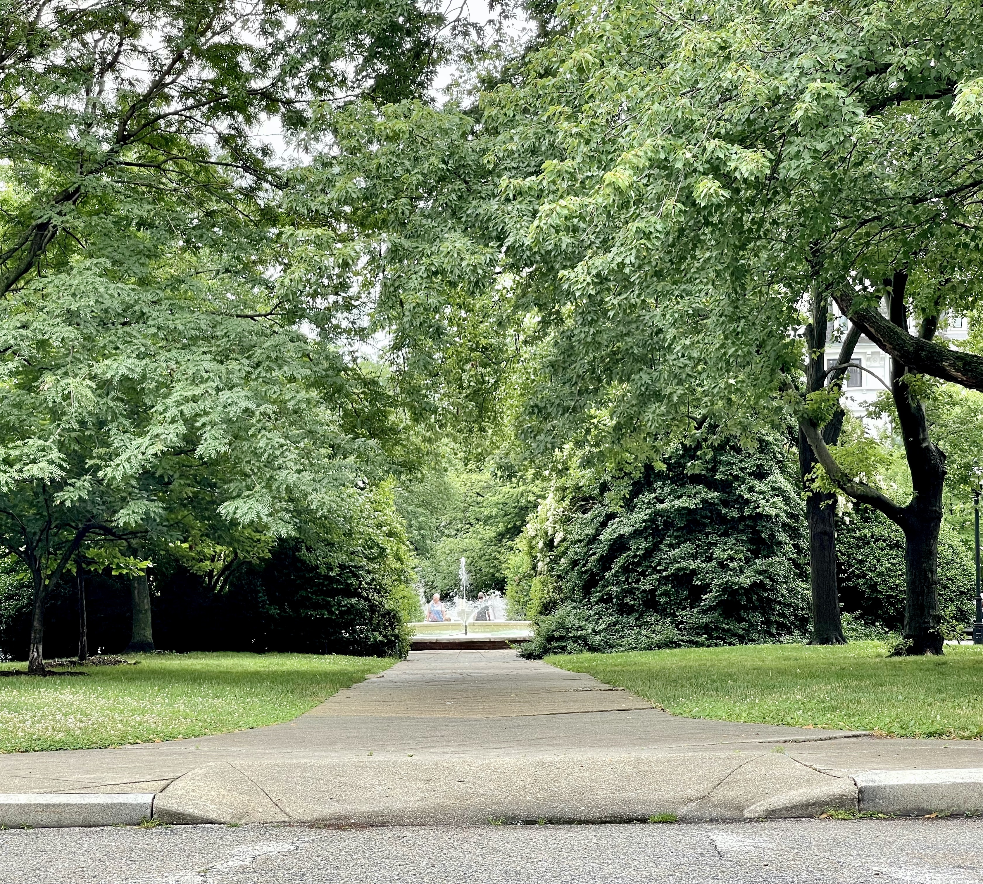 Bolton Hill Park Avenue Median Park 