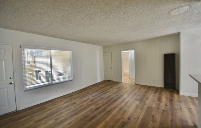 1 bed, 1 bath, 670 sqft, $1,895, Unit 06