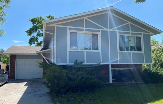 Great House in Campus West, Close to Everything!