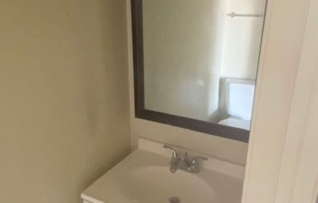 2 BEDROOM CONDO BY UNT