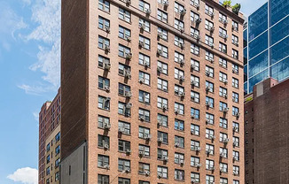 Studio, 1 bath, $2,600, Unit 2M