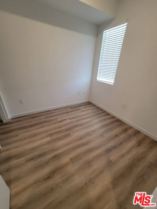 1635 E 117 PL