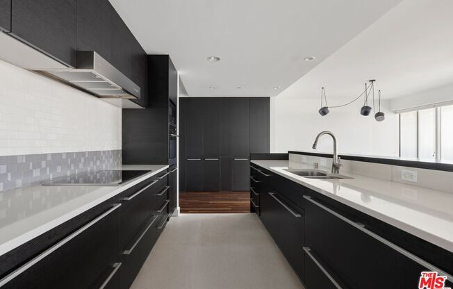 1 bed, 2 baths, 1,510 sqft, $6,995, Unit 12I