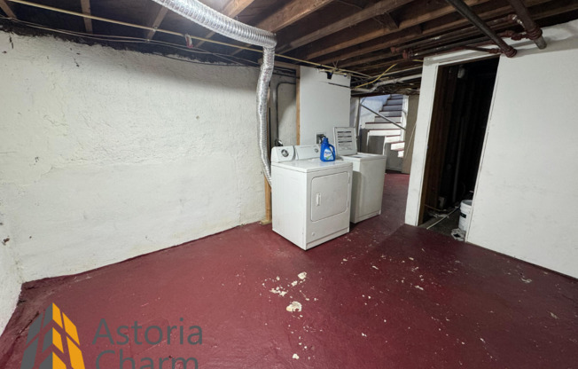 1 bed, 1 bath, $1,100, Unit 4110 Audrey Ave - Unit 2