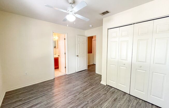 2 beds, 2.5 baths, $1,600, Unit Unit 4