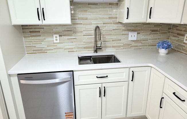 1 bed, 1 bath, 844 sqft, $2,400, Unit 207