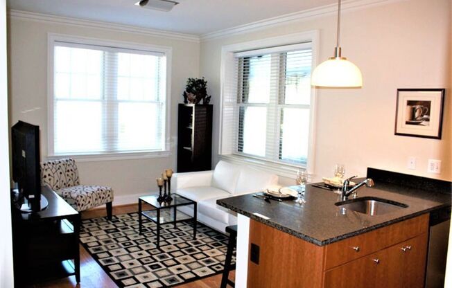 2 beds, 2 baths, 800 sqft, $3,495, Unit 101