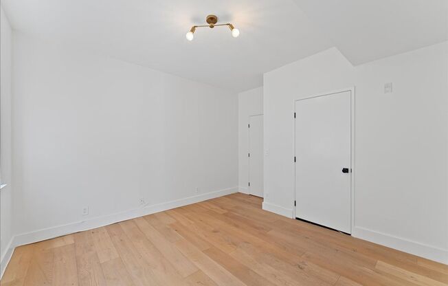 135 N Doheny Dr Apt 103